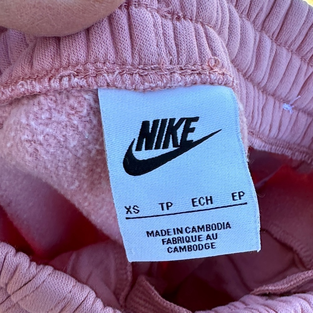 Nike Girls Mauve Pink Fleece Joggers with Swoosh Logo size XS - Picture 2 of 6